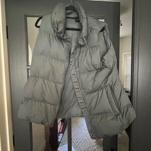 Athleta Women's Gray Puffer Vest